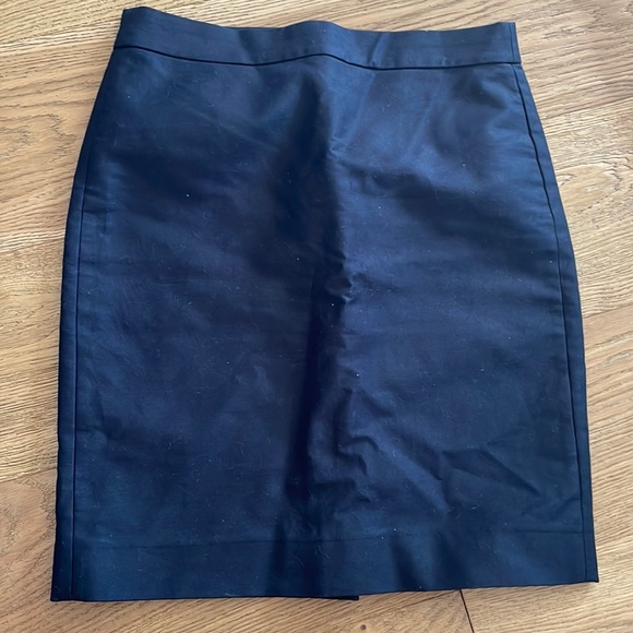 Jcrew Number 2 pencil skirt size 2, excellent used condition! - Picture 1 of 2